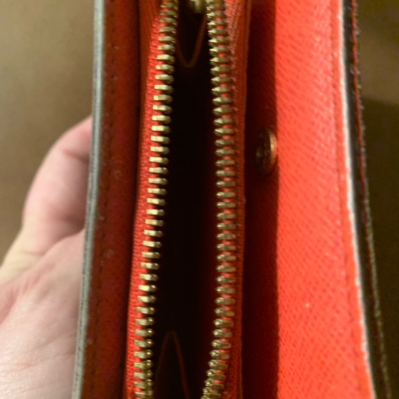 Louis Vuitton Wallet with Orange detail - Picture 5 of 5